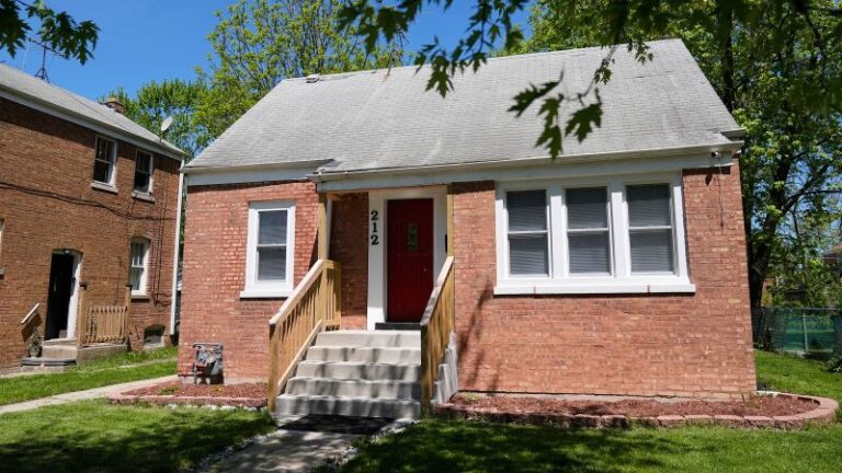 Chicago Suburb to Acquire Pope Leo XIV’s Childhood Home