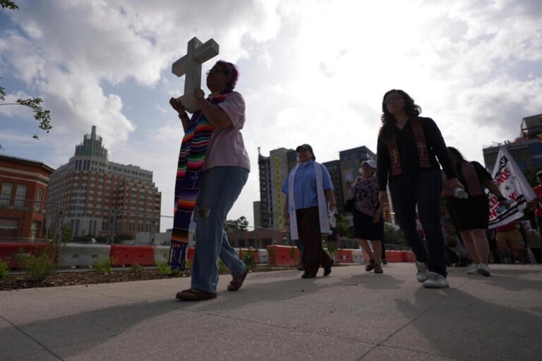 Honduran Family Released After Lawsuit Challenges ICE Courthouse Arrests
