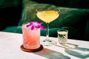 Moxies Expands Summer Menu with Fresh Cocktails and Classic Desserts