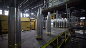 US Halts Key Munitions Shipments to Ukraine Amid Strategic Review